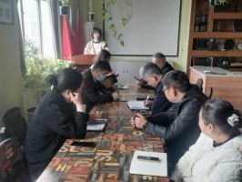 河南宏恩教育党支部学习“十五五”规划建设